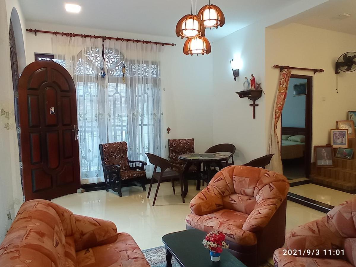 Arusha Guest House Негомбо Екстер'єр фото